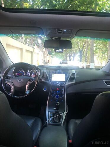 Hyundai Avante 2014, 260,000 km - 1.6 л - Bakı