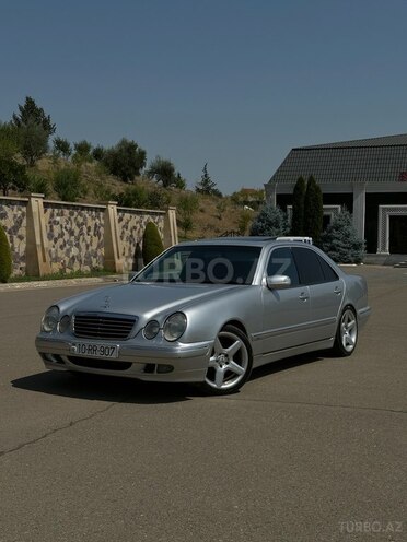 Mercedes E 320 2000, 292,000 km - 3.2 l - Tovuz