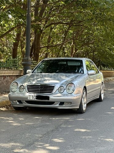 Mercedes E 320 2000, 292,000 km - 3.2 l - Tovuz