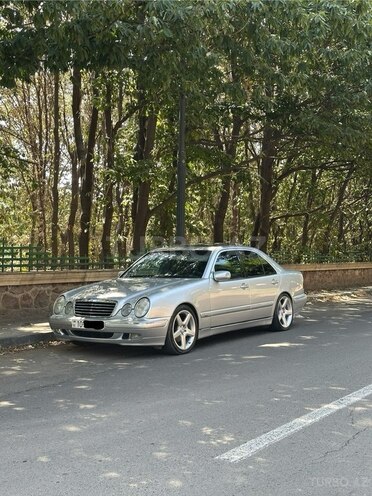 Mercedes E 320 2000, 292,000 km - 3.2 l - Tovuz