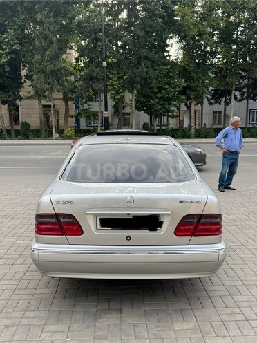 Mercedes E 270 2000, 548,000 km - 2.7 l - Mingəçevir