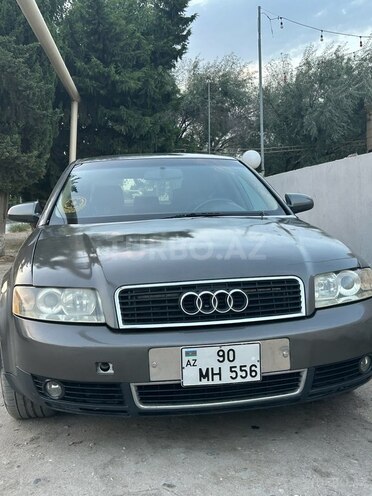 Audi A4 2003, 396,000 km - 1.8 л - Bakı