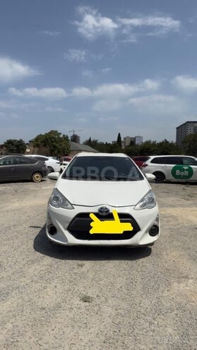 Toyota Aqua 2017, 220,000 km - 1.5 l - Bakı