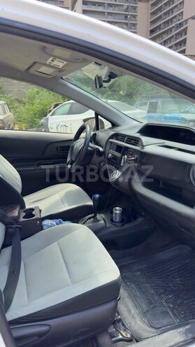 Toyota Aqua 2017, 220,000 km - 1.5 l - Bakı