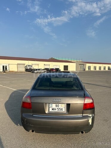 Audi A4 2003, 396,000 km - 1.8 л - Bakı