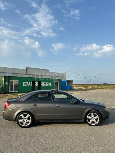 Audi A4 2003, 396,000 km - 1.8 л - Bakı