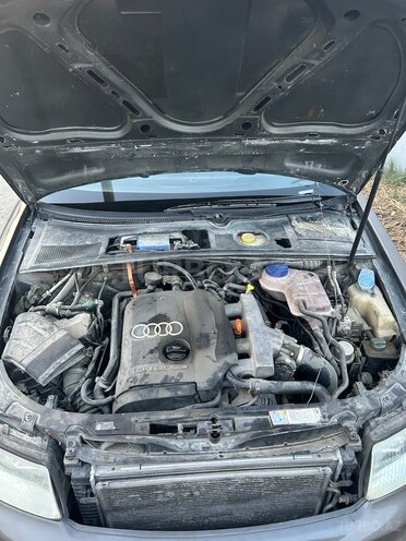 Audi A4 2003, 396,000 km - 1.8 л - Bakı