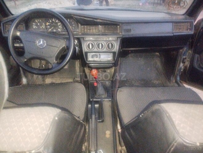Mercedes 190 1988, 669,695 km - 2.0 l - Sabirabad