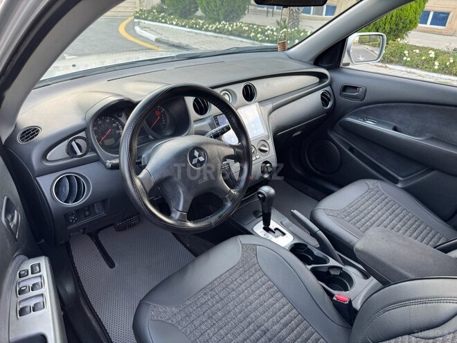 Mitsubishi Outlander 2002, 140,241 km - 2.4 l - Sumqayıt