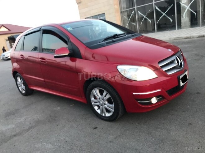 Mercedes B 180 2012, 143,000 km - 1.6 l - Sumqayıt