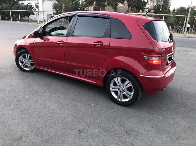 Mercedes B 180 2012, 143,000 km - 1.6 l - Sumqayıt