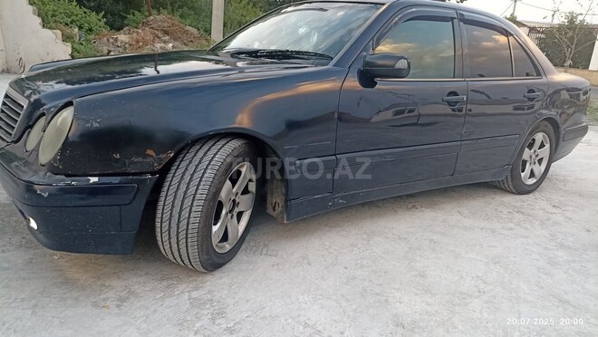Mercedes E 220 d 2001, 580,063 km - 2.2 l - İmişli