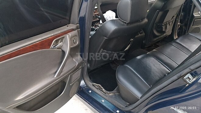 Mercedes E 220 d 2001, 580,063 km - 2.2 l - İmişli