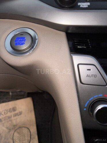 Hyundai Elantra 2018, 107,000 km - 2.0 л - Bakı