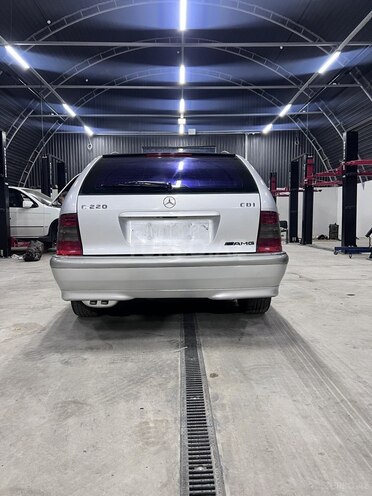 Mercedes C 220 d 2000, 378,583 km - 2.2 l - Bakı
