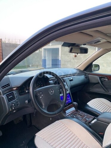 Mercedes E 270 2001, 500,000 km - 2.7 l - Bakı