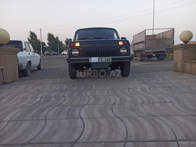 LADA (VAZ) Niva 2015, 20,000 km - 1.8 l - Şirvan