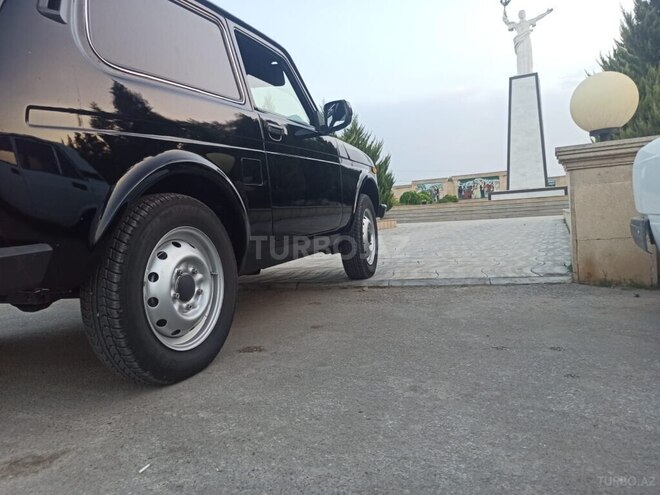 LADA (VAZ) Niva 2015, 20,000 km - 1.8 l - Şirvan