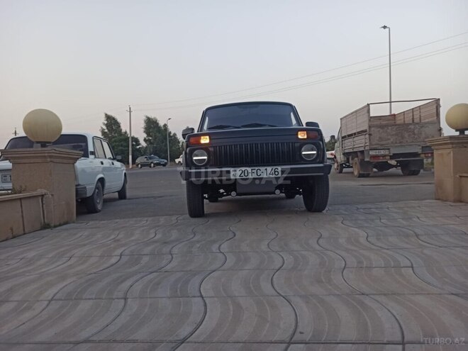 LADA (VAZ) Niva 2015, 20,000 km - 1.8 l - Şirvan