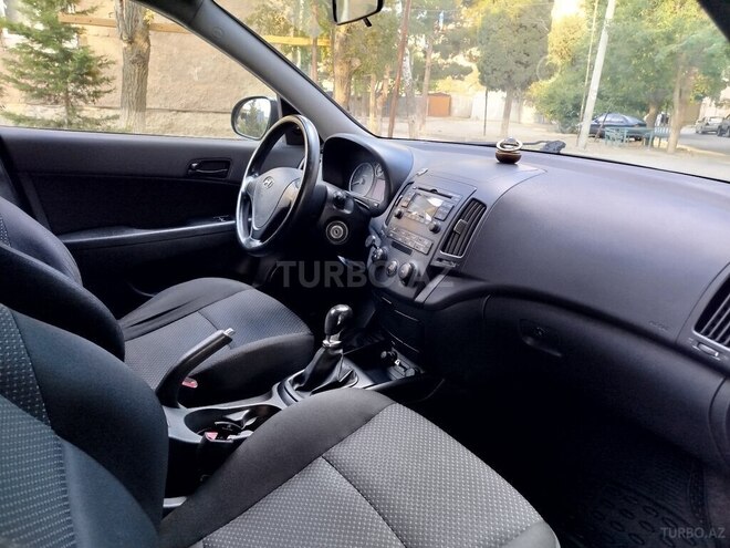 Hyundai i30 2010, 170,000 km - 1.4 l - Sumqayıt