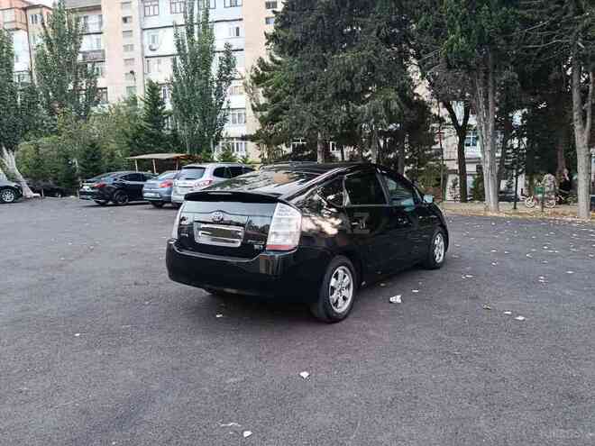 Toyota Prius-3