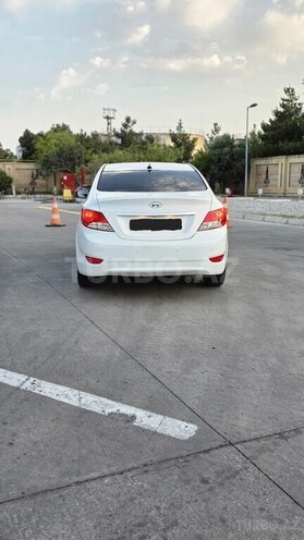 Hyundai Accent 2017, 172,600 km - 1.4 л - Bakı