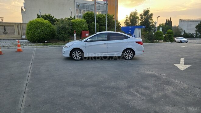 Hyundai Accent 2017, 172,600 km - 1.4 л - Bakı