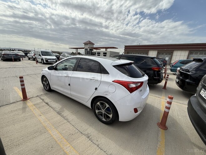 Hyundai i30 2016, 180,000 km - 1.6 l - Bakı