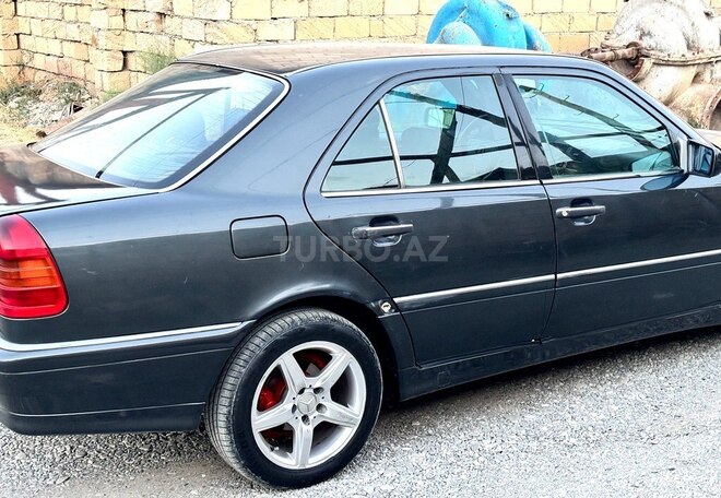 Mercedes C 250 1996, 263,079 km - 2.5 l - Bakı
