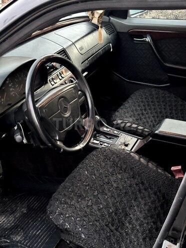 Mercedes C 250 1996, 263,079 km - 2.5 l - Bakı