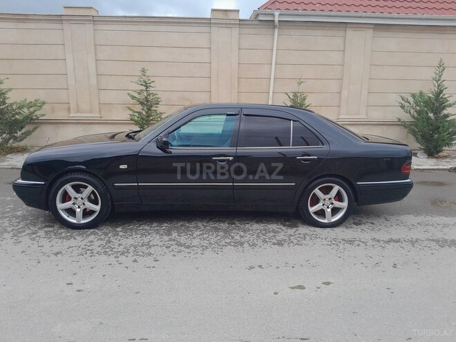 Mercedes E 240 1999, 398,000 km - 2.4 l - Xudat