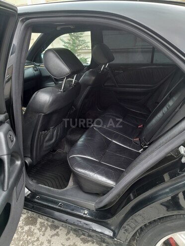 Mercedes E 240 1999, 398,000 km - 2.4 l - Xudat