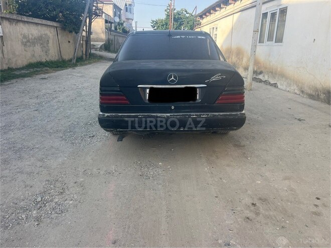 Mercedes E 250 1993, 523,900 km - 2.5 l - Qusar