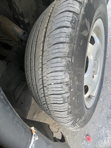 Mercedes E 250 1993, 523,900 km - 2.5 l - Qusar