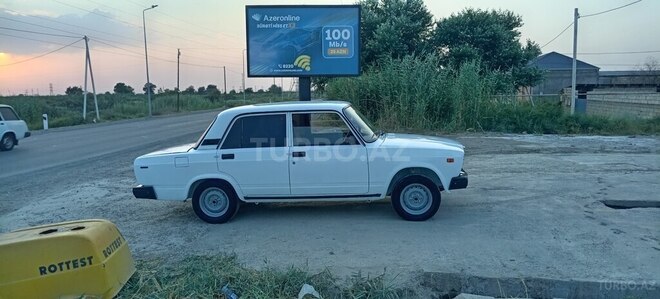 LADA (VAZ) 2107 2004, 288,963 km - 1.6 l - Salyan