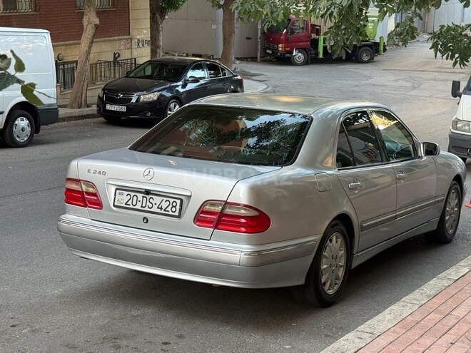 Mercedes E 240 2000, 312,000 km - 2.4 l - Bakı