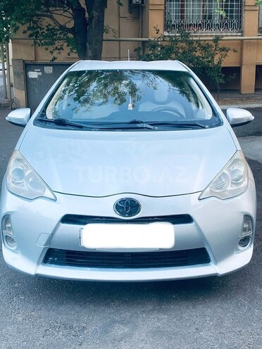 Toyota Aqua 2013, 300,000 km - 1.5 l - Bakı