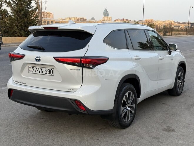 Toyota Highlander 2022, 97,000 km - 2.5 l - Bakı
