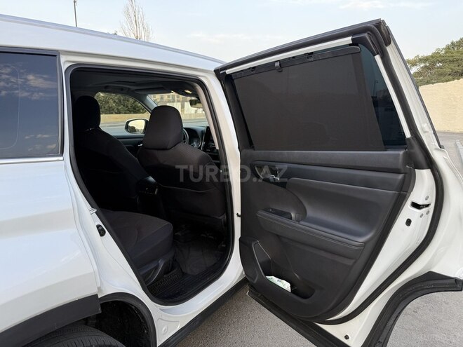Toyota Highlander 2022, 97,000 km - 2.5 l - Bakı
