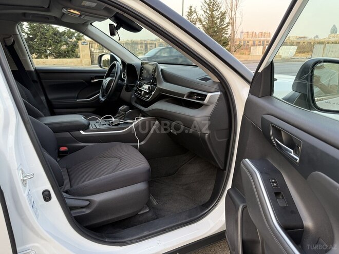 Toyota Highlander 2022, 97,000 km - 2.5 l - Bakı