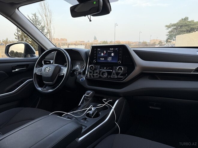 Toyota Highlander 2022, 97,000 km - 2.5 l - Bakı