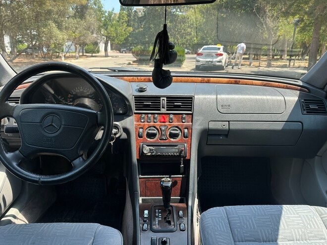 Mercedes C 180 1998, 417,000 km - 1.8 l - Sumqayıt