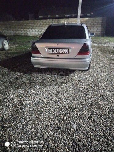 Mercedes C 280 1994, 460,000 km - 2.8 l - Qusar