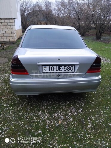 Mercedes C 280 1994, 460,000 km - 2.8 l - Qusar