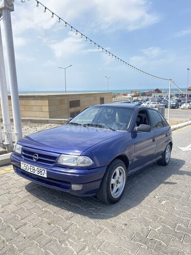 Opel Astra 1996, 350,000 km - 1.6 l - Bakı