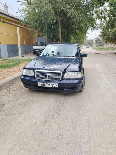 Mercedes C 180 1999, 400,000 km - 1.8 л - Salyan