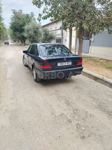Mercedes C 180 1999, 400,000 km - 1.8 л - Salyan