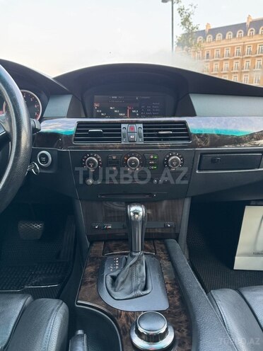 BMW 530 2005, 256,000 km - 3.0 l - Bakı