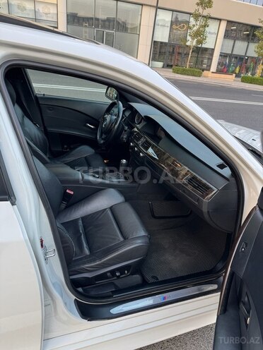 BMW 530 2005, 256,000 km - 3.0 l - Bakı