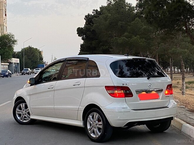 Mercedes B 170 2009, 185,000 km - 1.7 l - Sumqayıt